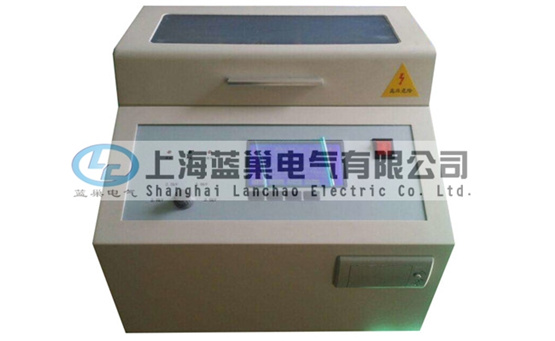 LCY-100B絕緣油介電強度試驗儀是我公司經過多次現場試驗和長期不懈努力，精心開發的高準確度、全數字化工業儀器。該機操作簡便，造型美觀大方